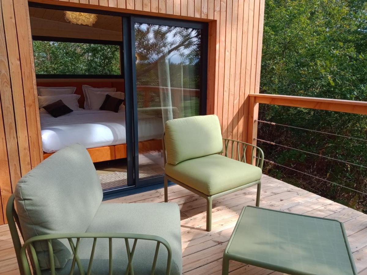 Les Lodges Du Golf De La Marterie Saint-Felix-de-Reillac-et-Mortemart Exterior photo